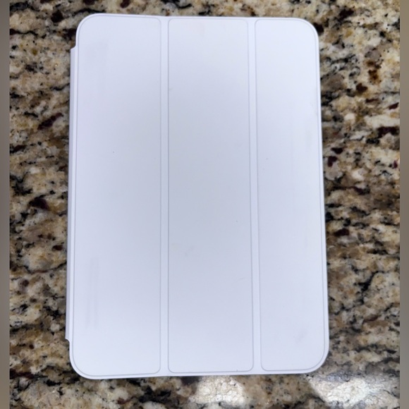 Silver IPad Mini Case - Picture 2 of 3